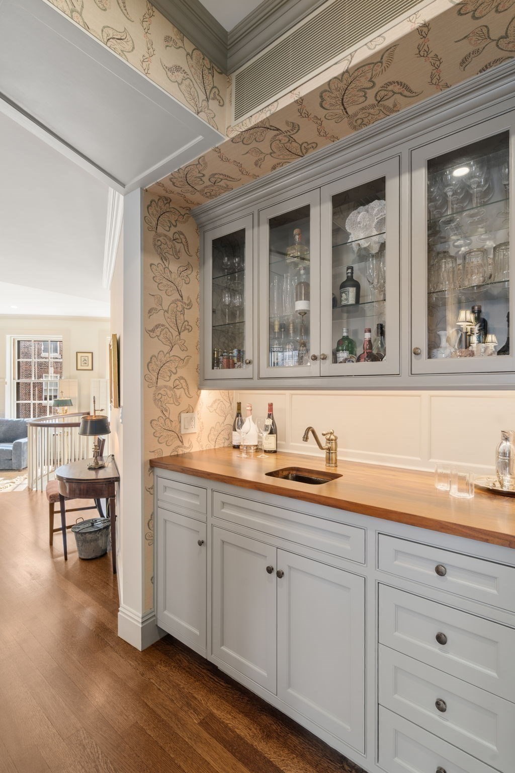 4 West Hill Place # 4