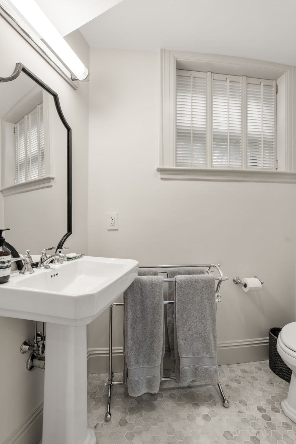 4 West Hill Place # 4