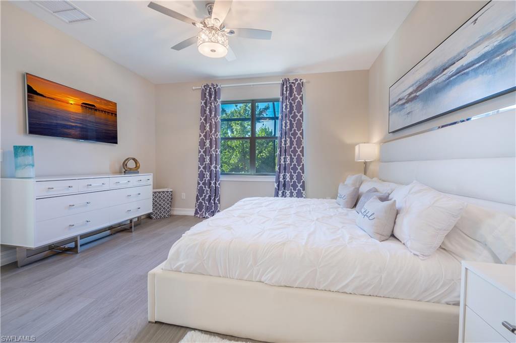 28483 Captiva Shell LOOP