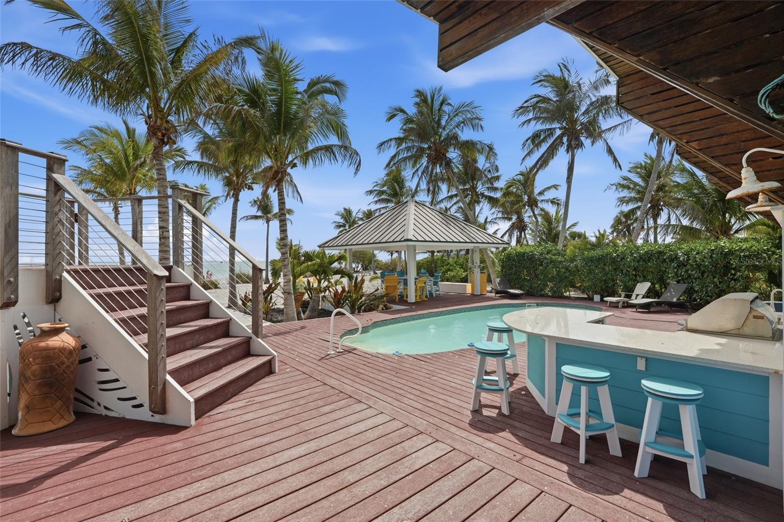 211 KINGFISHER DR