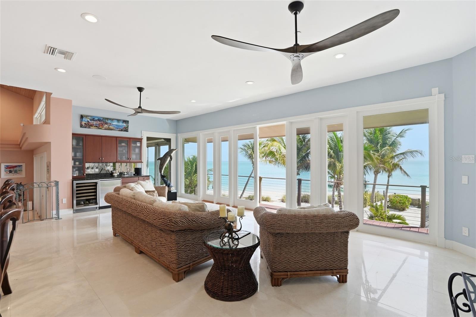 211 KINGFISHER DR