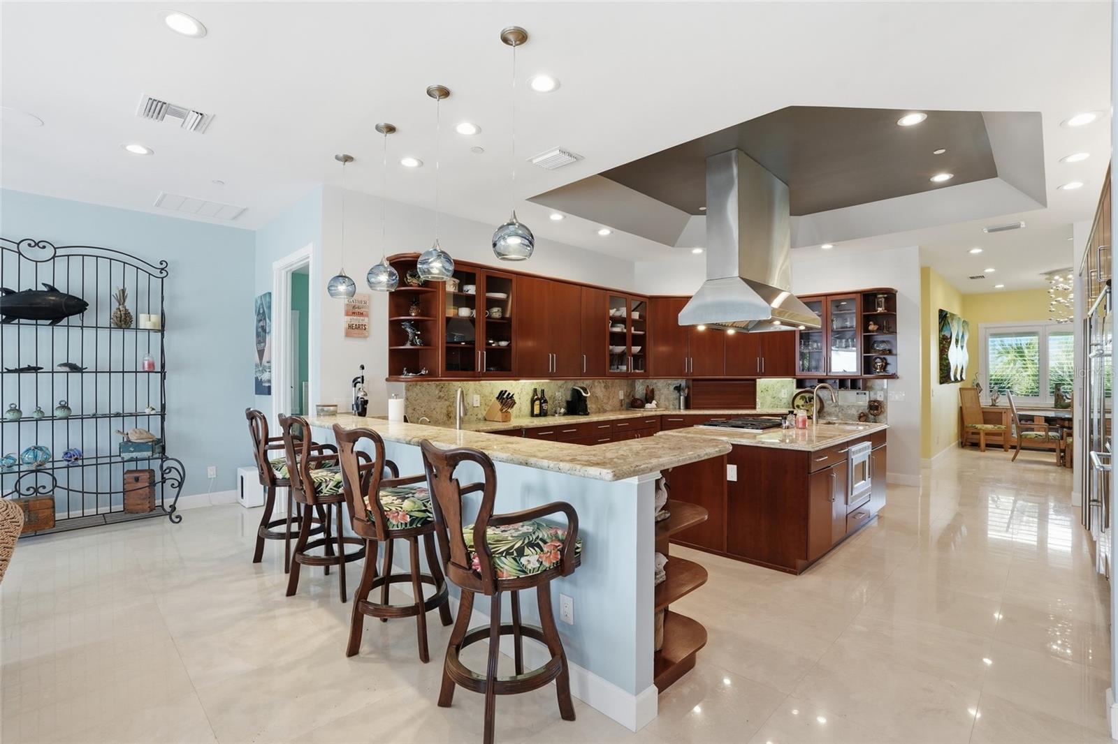 211 KINGFISHER DR