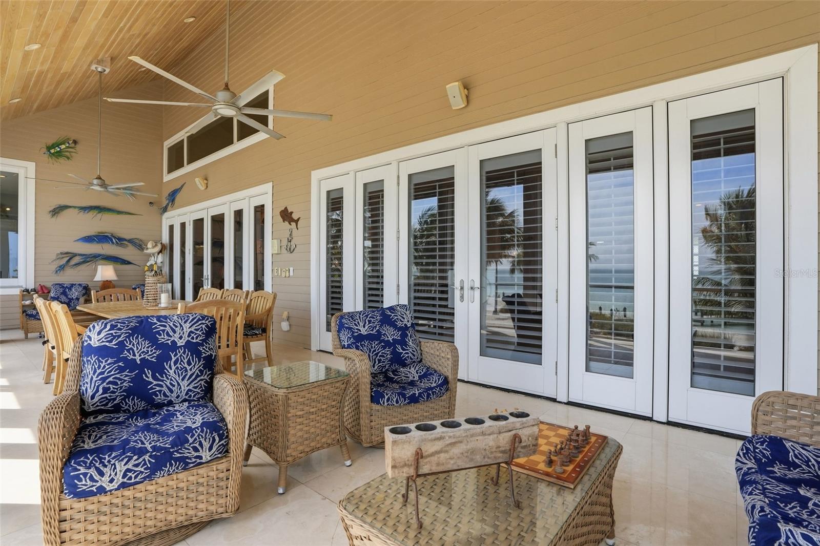 211 KINGFISHER DR