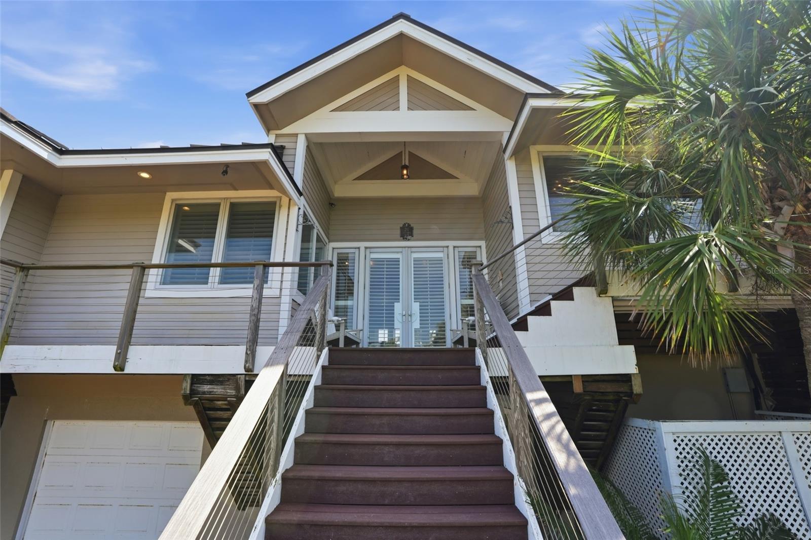 211 KINGFISHER DR