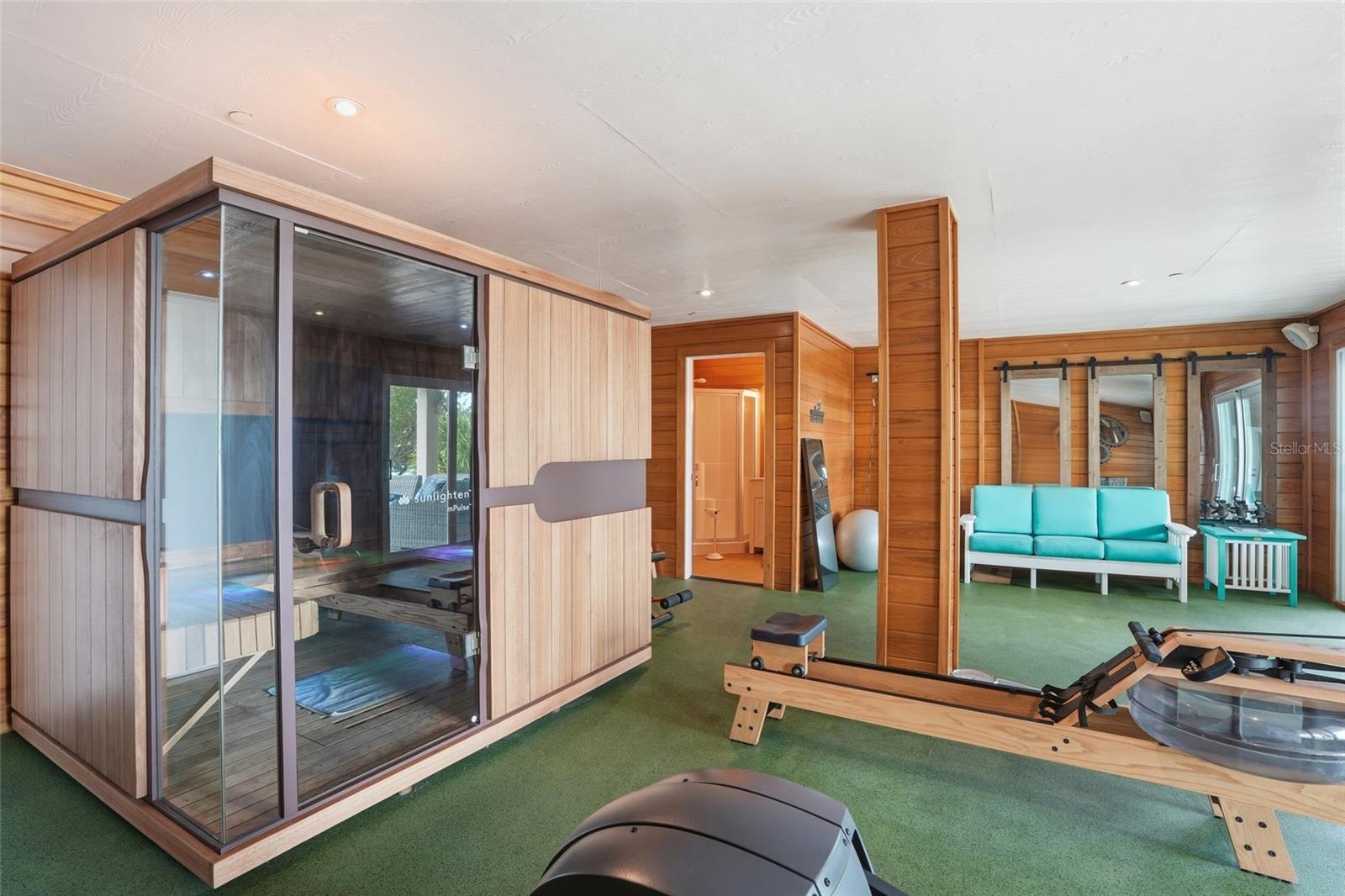 211 KINGFISHER DR