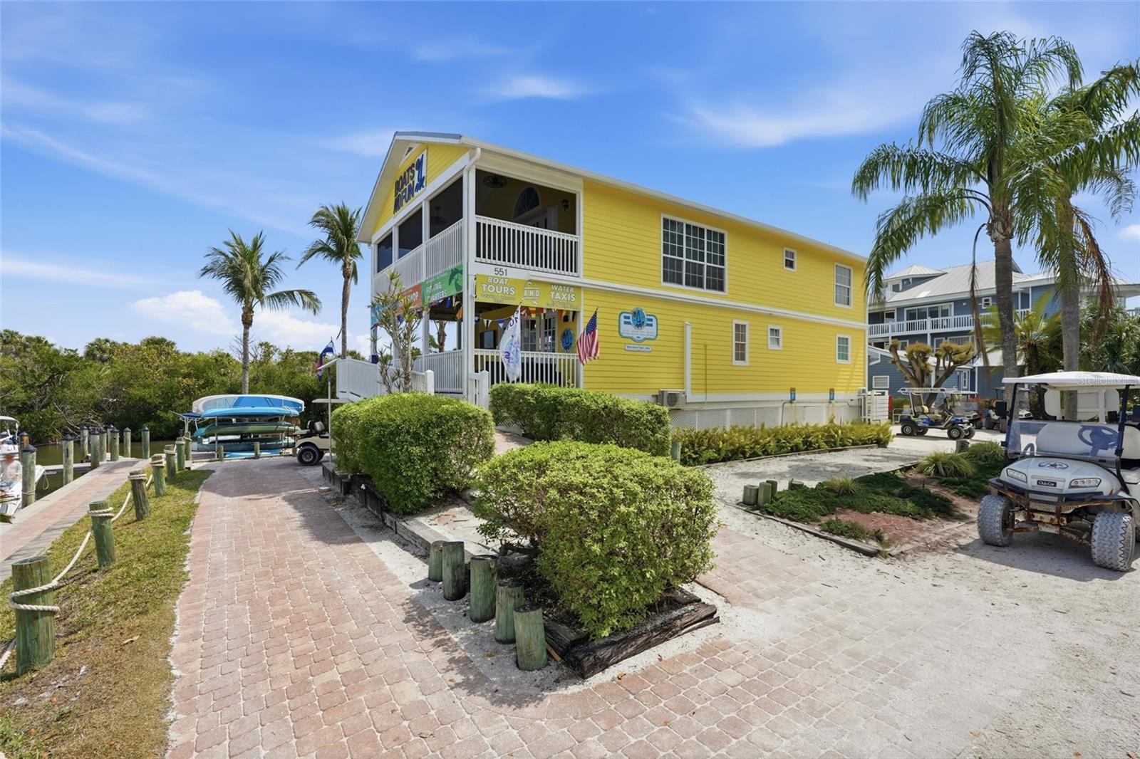 211 KINGFISHER DR