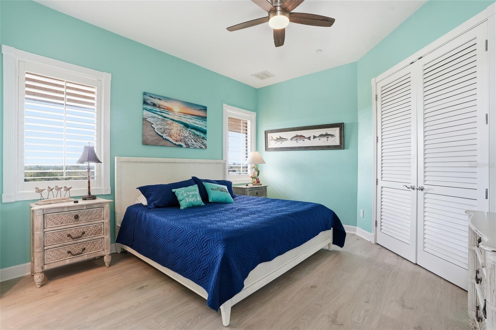211 KINGFISHER DR