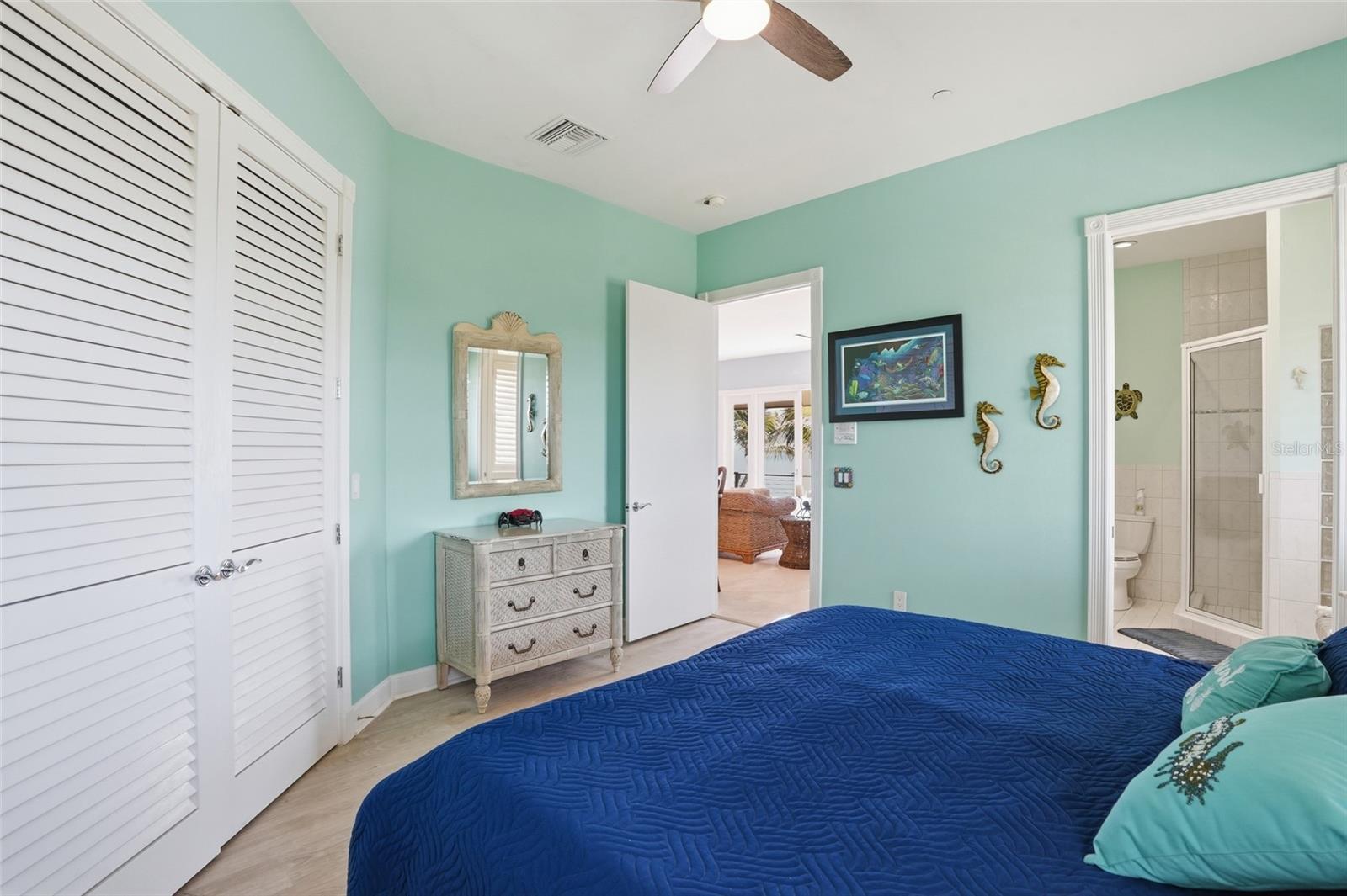 211 KINGFISHER DR