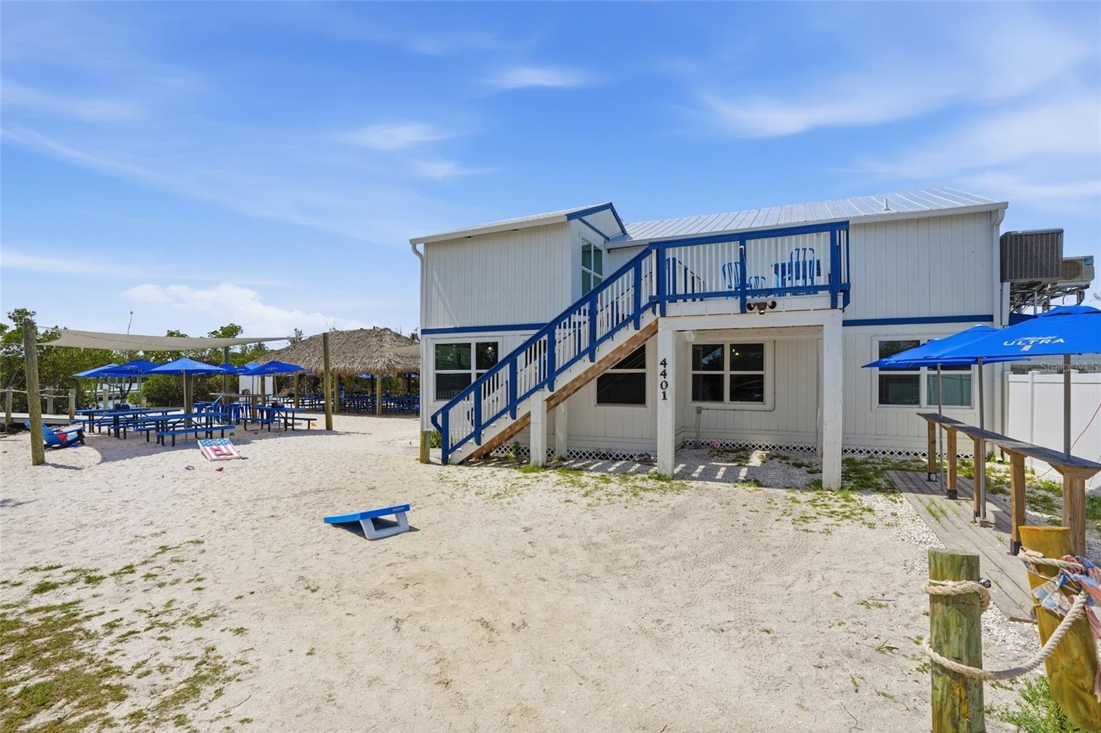 211 KINGFISHER DR
