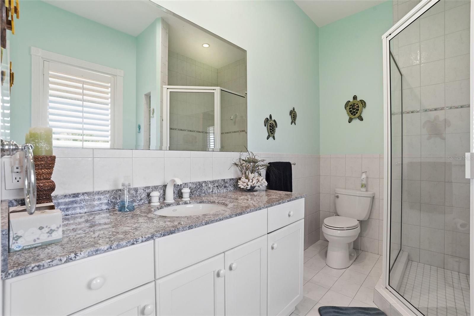 211 KINGFISHER DR