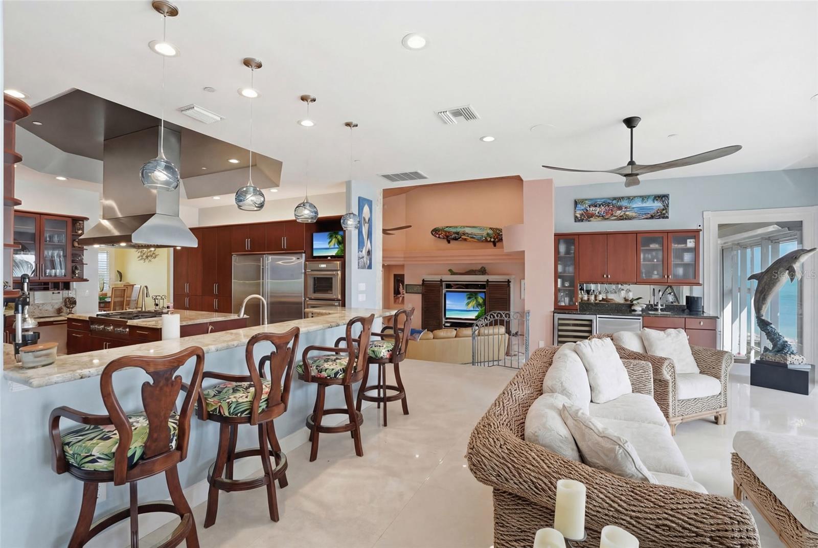 211 KINGFISHER DR