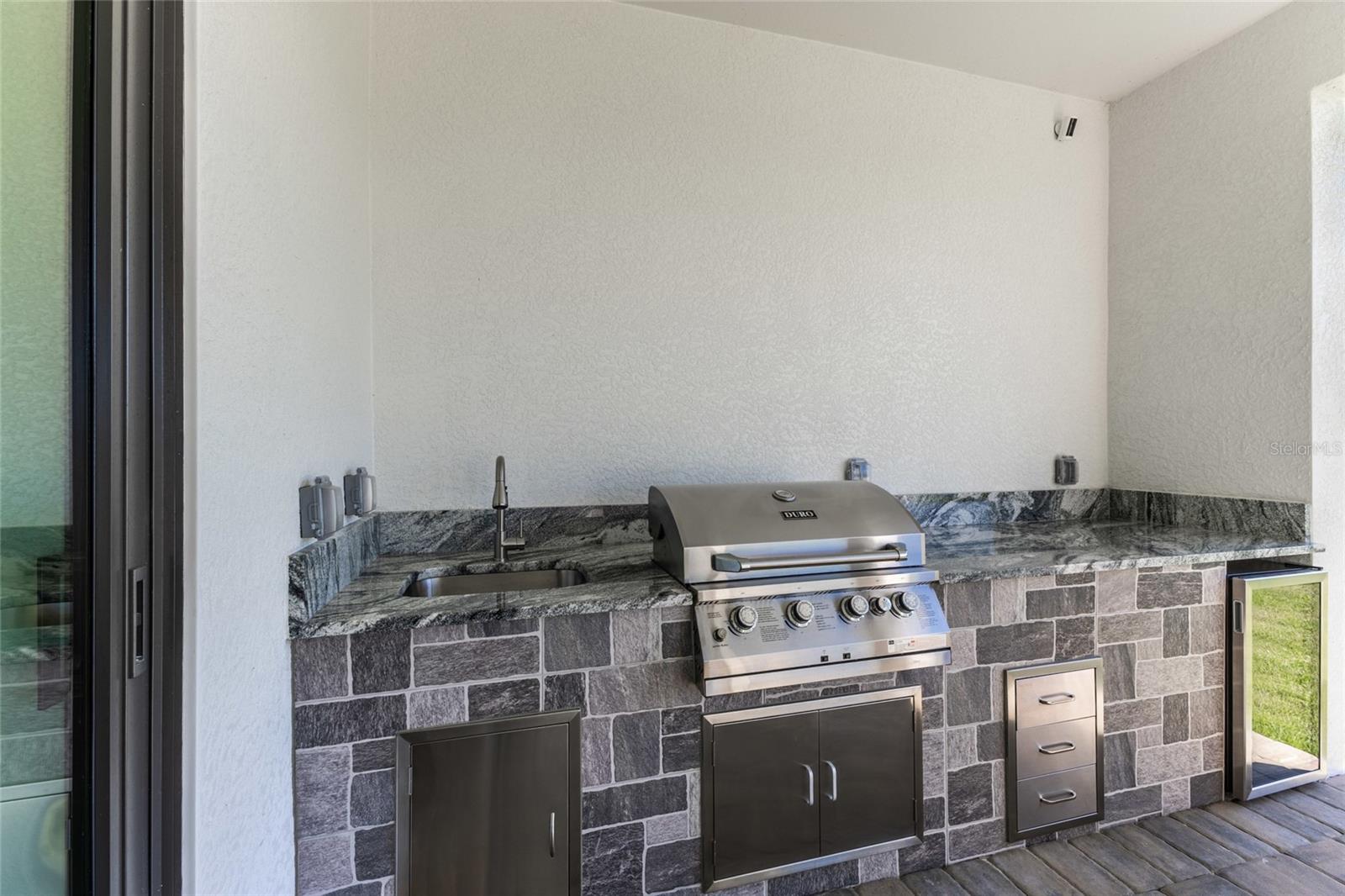 4126 NW 39TH ST