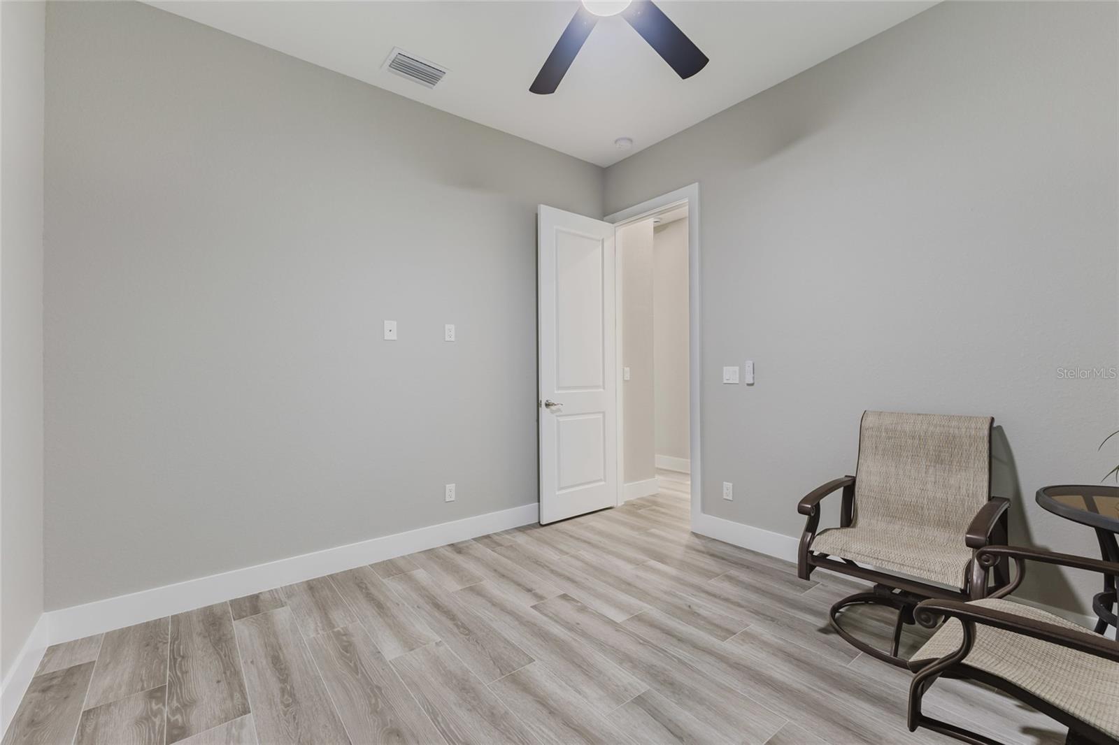 4126 NW 39TH ST