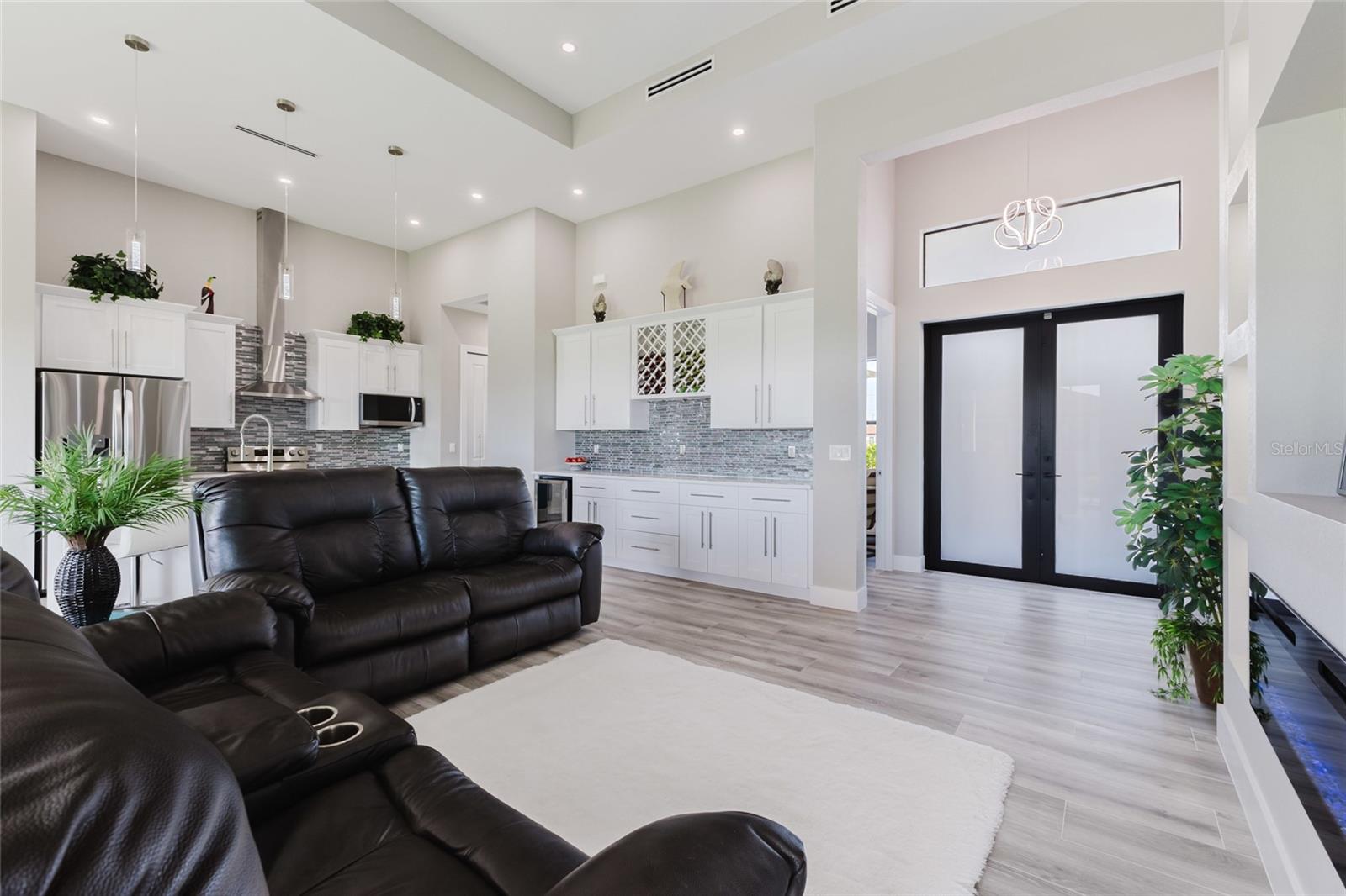 4126 NW 39TH ST