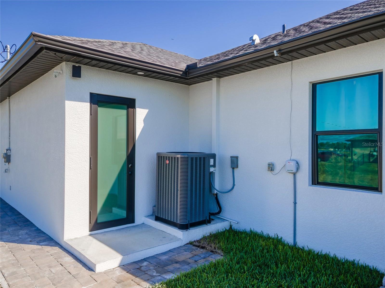 4126 NW 39TH ST