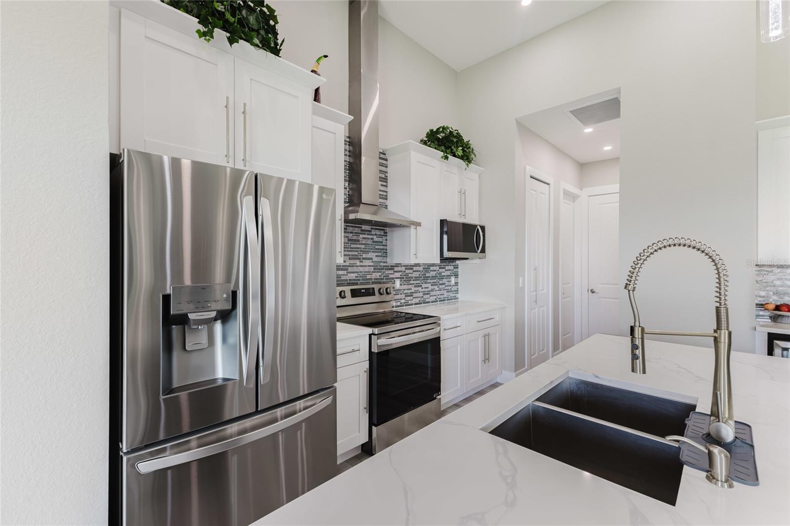 4126 NW 39TH ST