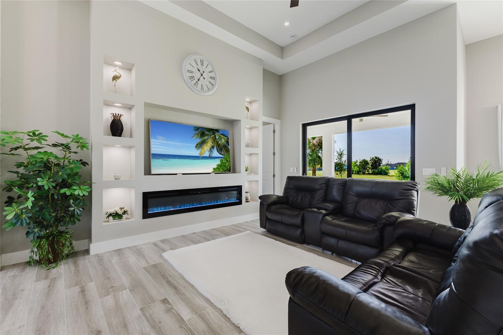 4126 NW 39TH ST