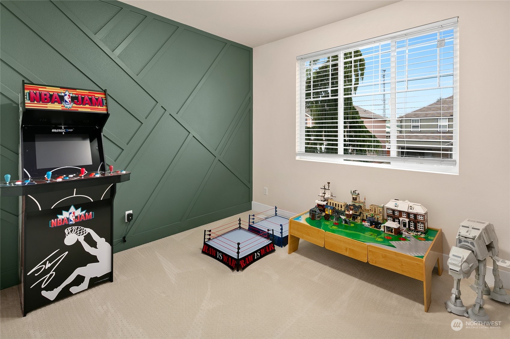 7116 39th Place NE