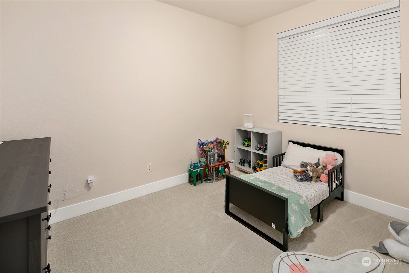 7116 39th Place NE