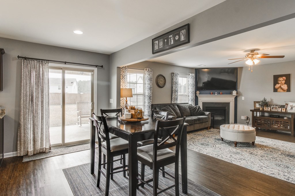 21 VINTAGE OAK COURT