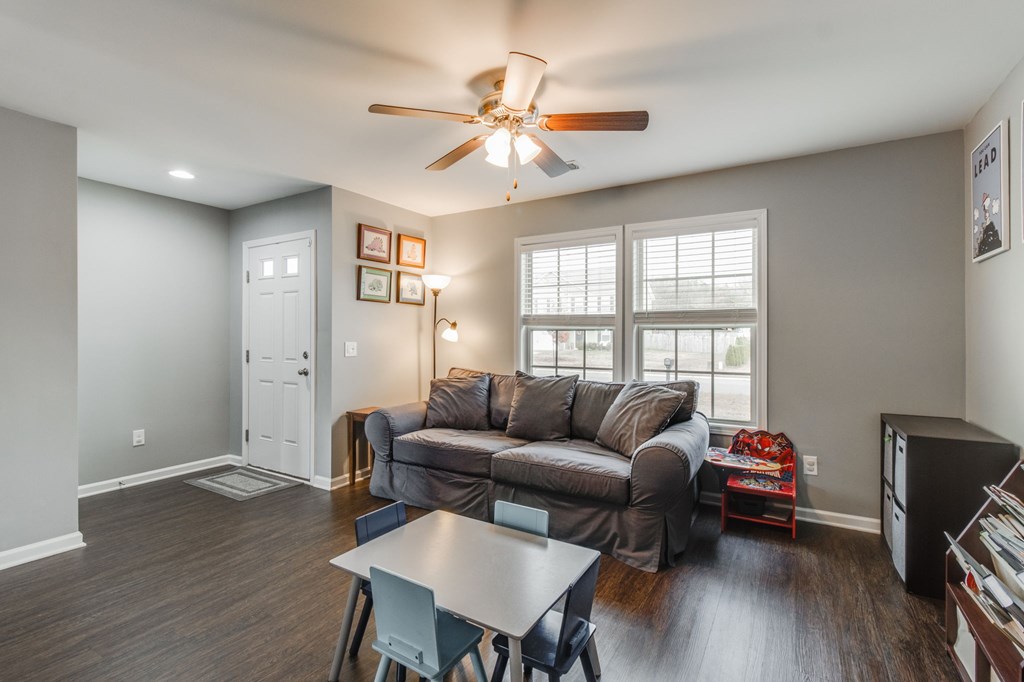 21 VINTAGE OAK COURT