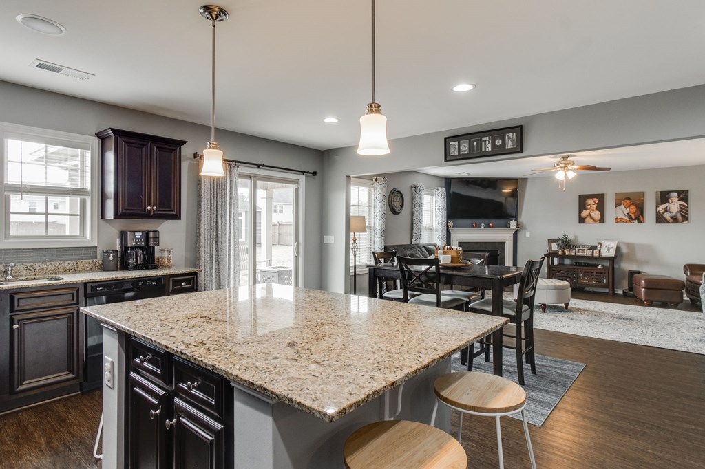 21 VINTAGE OAK COURT