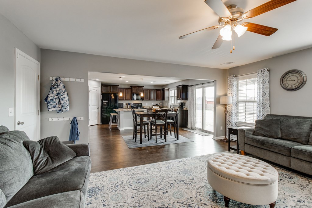 21 VINTAGE OAK COURT