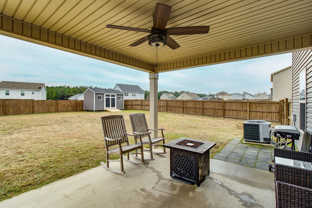 21 VINTAGE OAK COURT