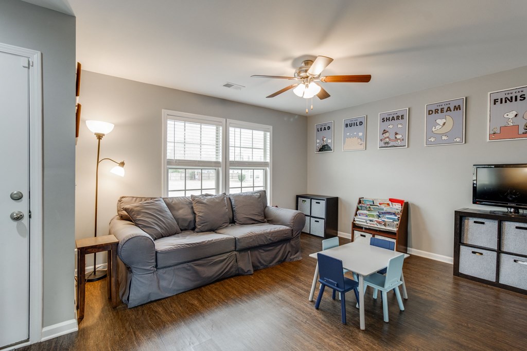 21 VINTAGE OAK COURT