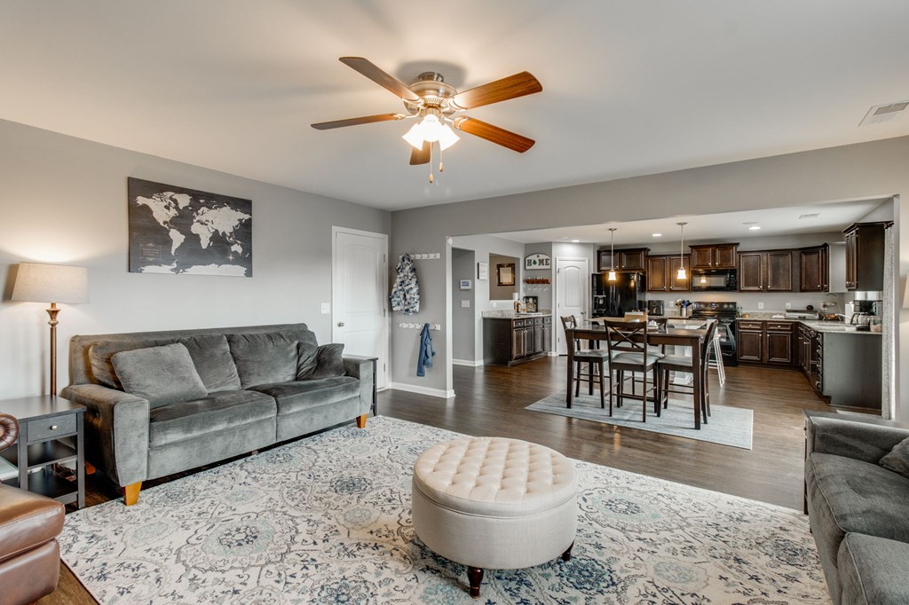 21 VINTAGE OAK COURT