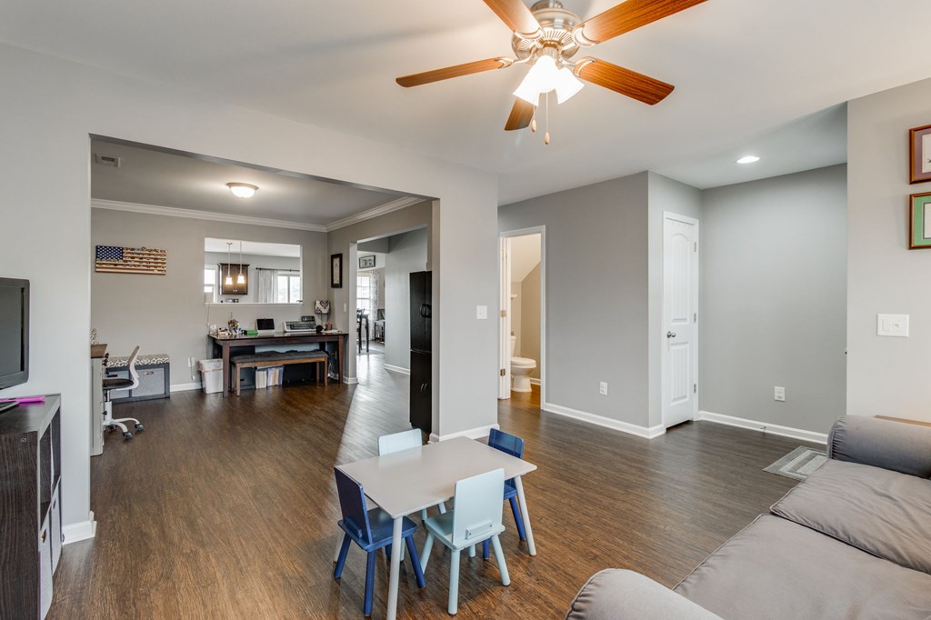 21 VINTAGE OAK COURT