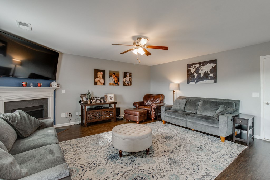 21 VINTAGE OAK COURT