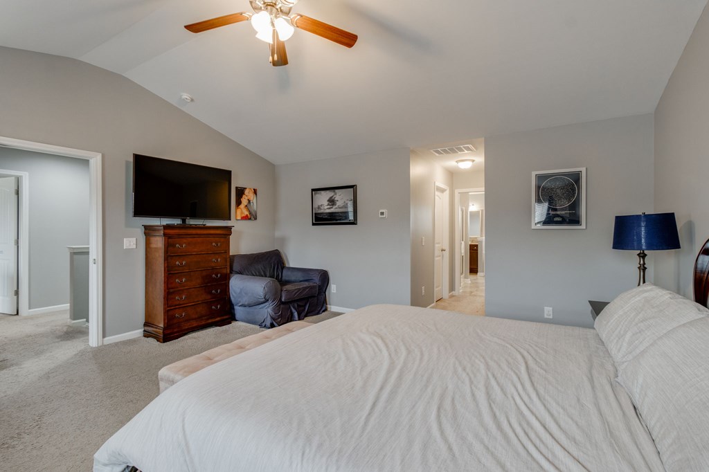 21 VINTAGE OAK COURT