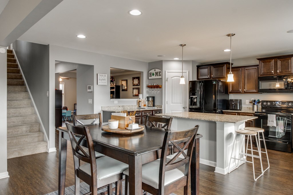 21 VINTAGE OAK COURT