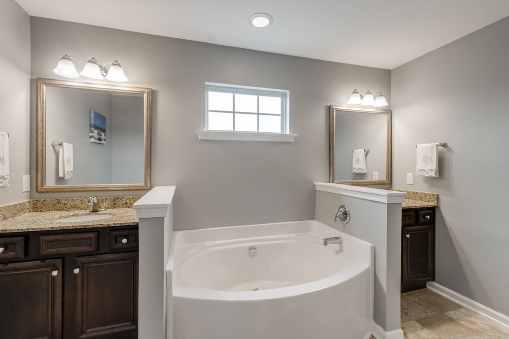 21 VINTAGE OAK COURT