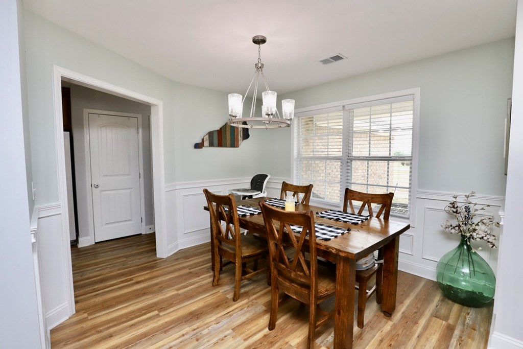 4105 QUEEN CHAPEL RD