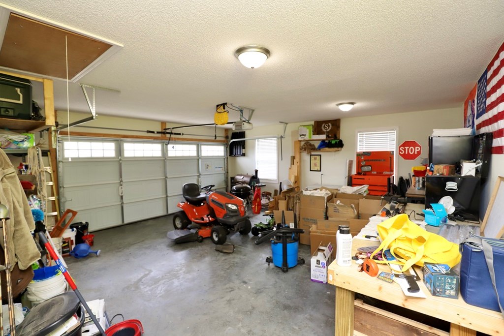 4105 QUEEN CHAPEL RD