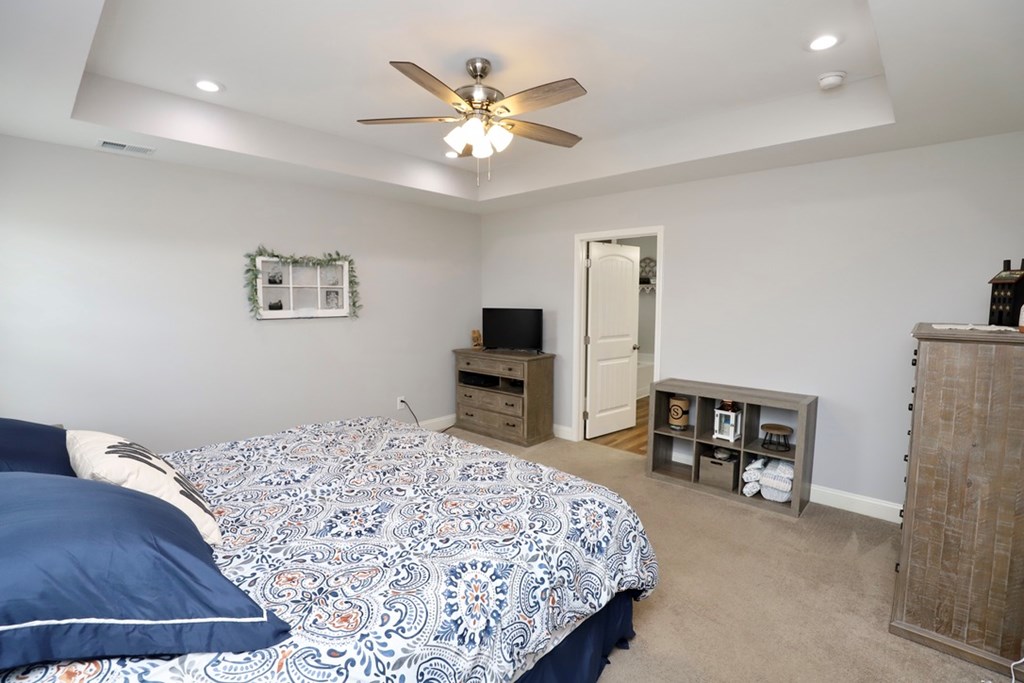 4105 QUEEN CHAPEL RD