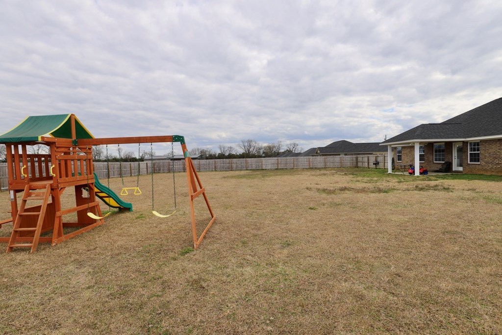 4105 QUEEN CHAPEL RD