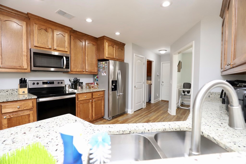 4105 QUEEN CHAPEL RD