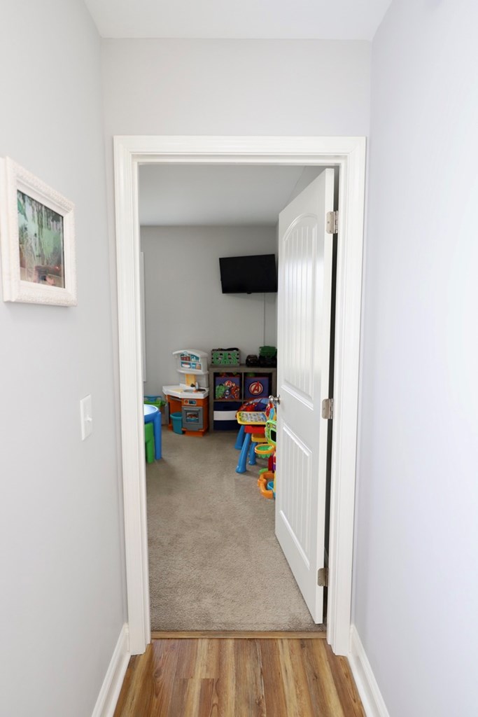 4105 QUEEN CHAPEL RD