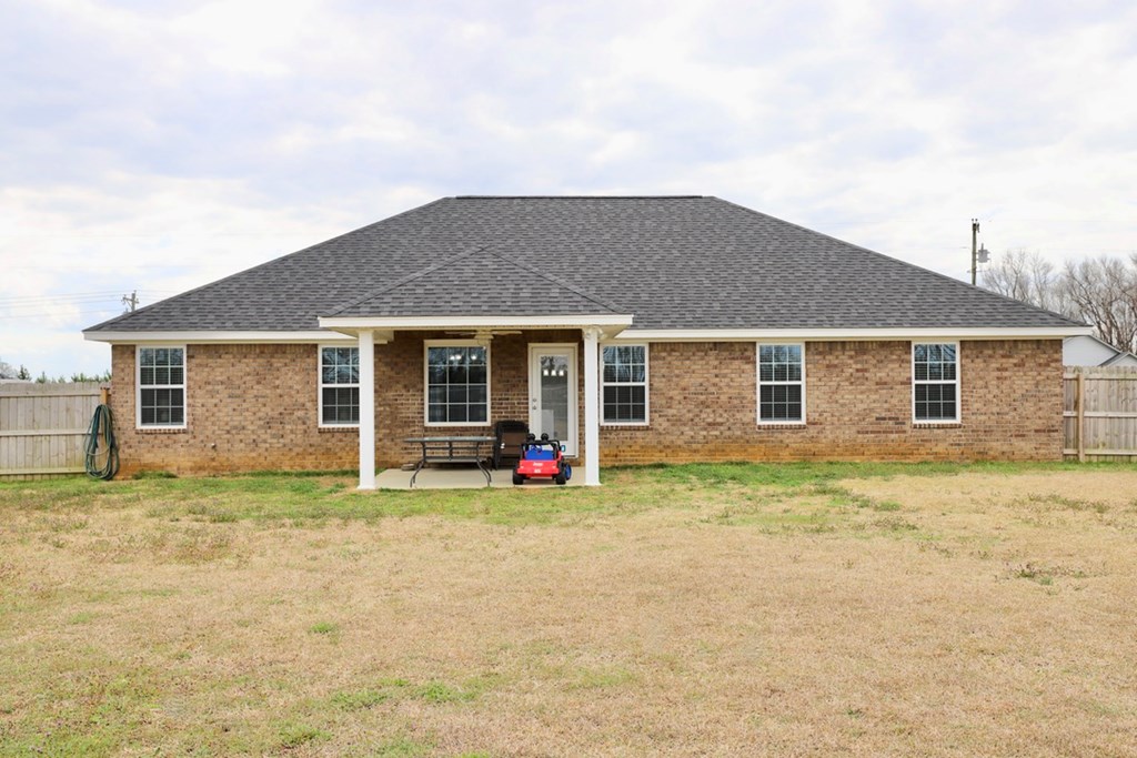 4105 QUEEN CHAPEL RD