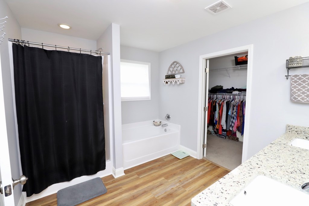 4105 QUEEN CHAPEL RD