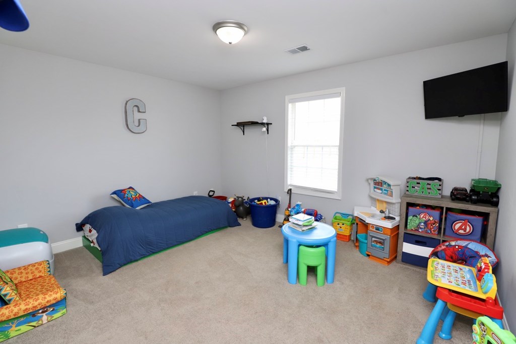 4105 QUEEN CHAPEL RD