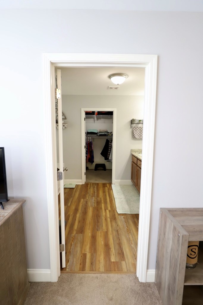 4105 QUEEN CHAPEL RD