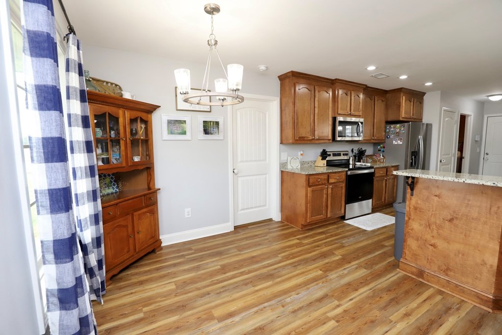 4105 QUEEN CHAPEL RD