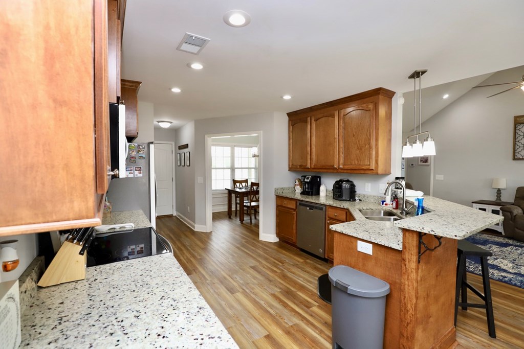 4105 QUEEN CHAPEL RD