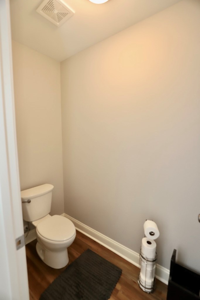 4105 QUEEN CHAPEL RD