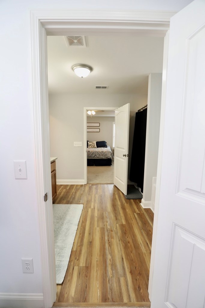 4105 QUEEN CHAPEL RD