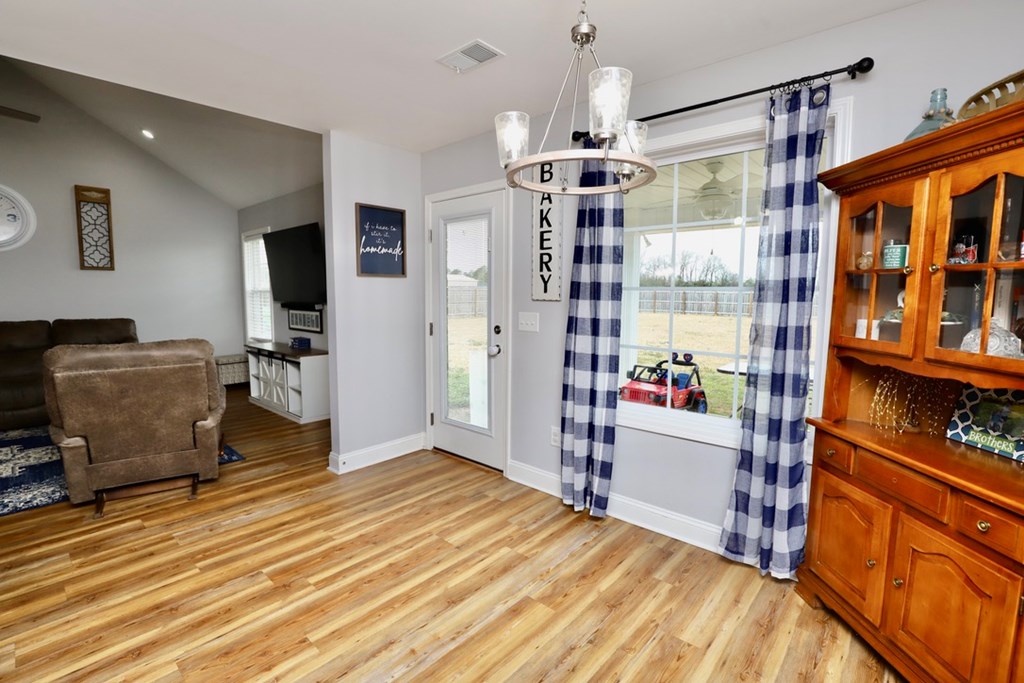 4105 QUEEN CHAPEL RD